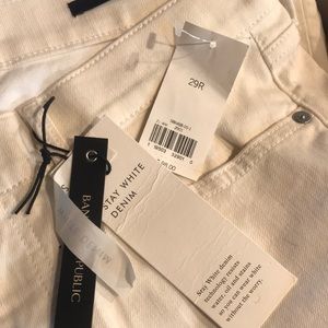 BANANA REPUBLIC WOMEN SLIM-STRAIGHT STAIN RESISTANT White JEAN Size 29 R…